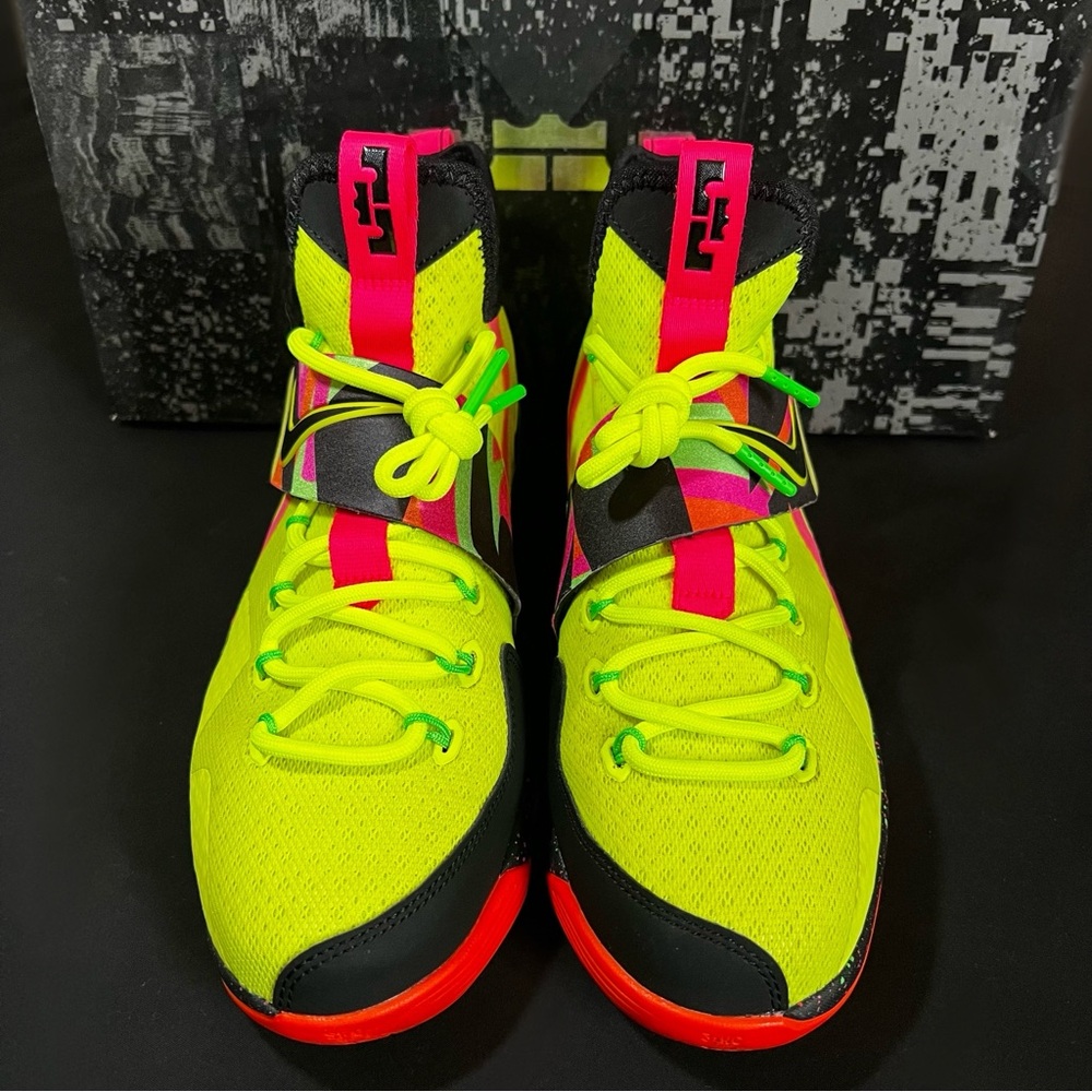 Nike Zoom LeBron XIV HWC (GS) Ultimate Warrior (7Y)